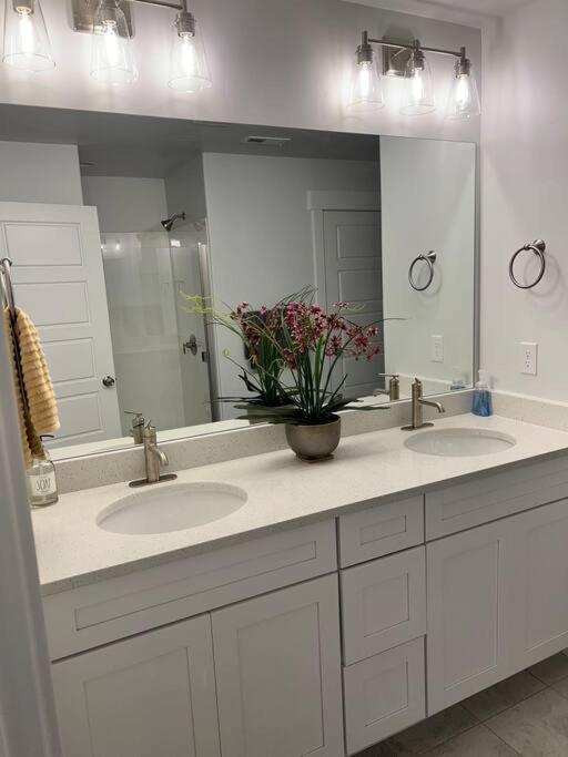 Brand New 3-Beds Stylish Entire House At Lehi Exterior foto
