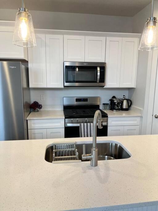 Brand New 3-Beds Stylish Entire House At Lehi Exterior foto