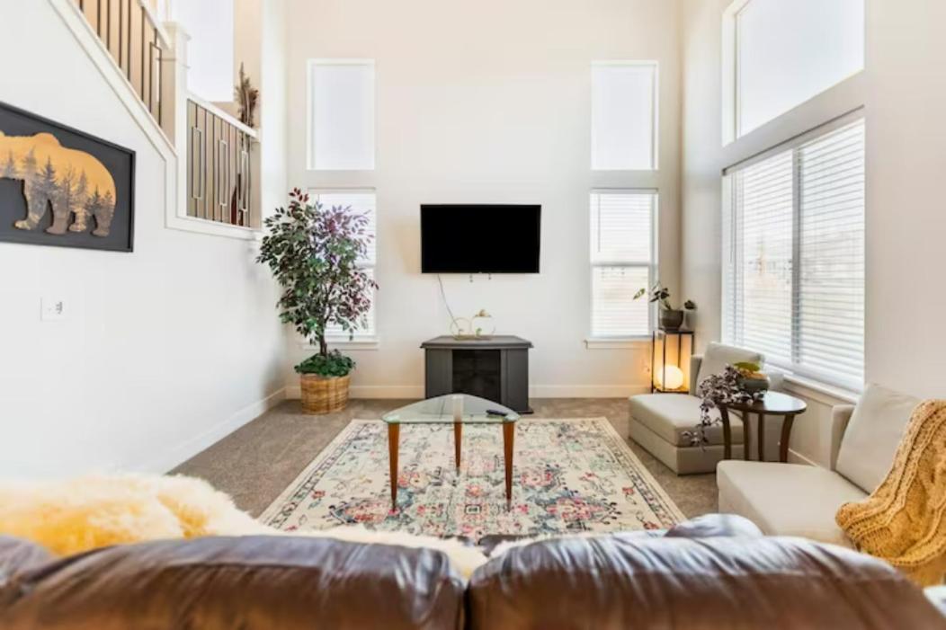 Brand New 3-Beds Stylish Entire House At Lehi Exterior foto